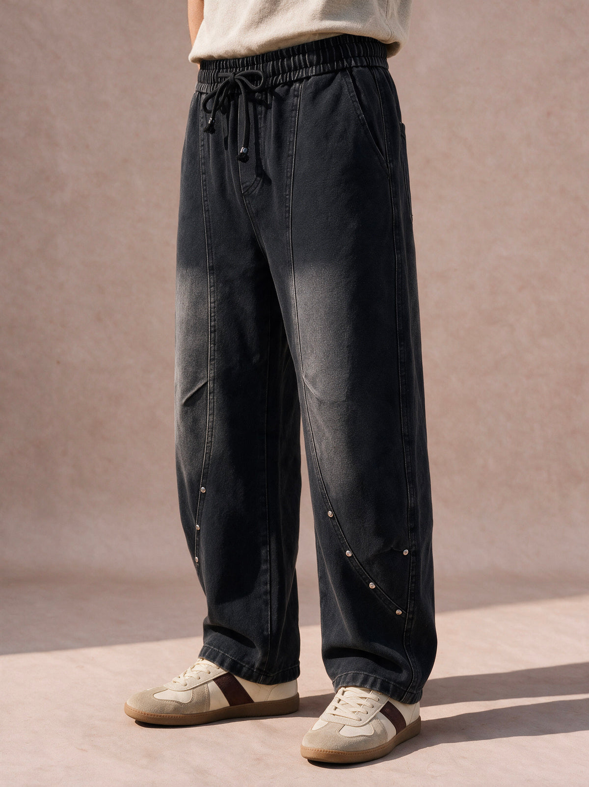 The Rivet Curve-Seam Pant (Washed Black)